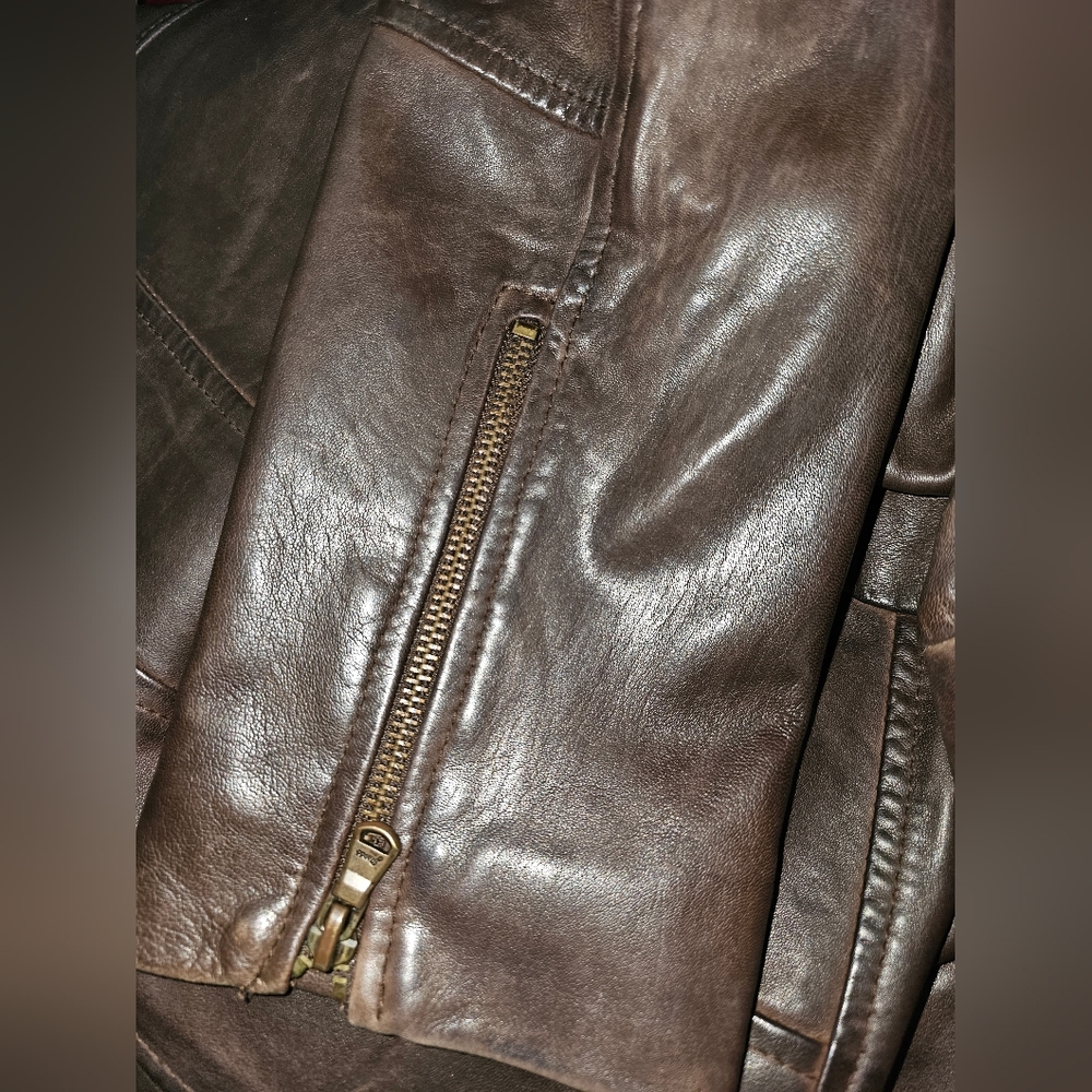 Vintage Women's Guess Leather Jacket Size Medium - Picture 7 of 9